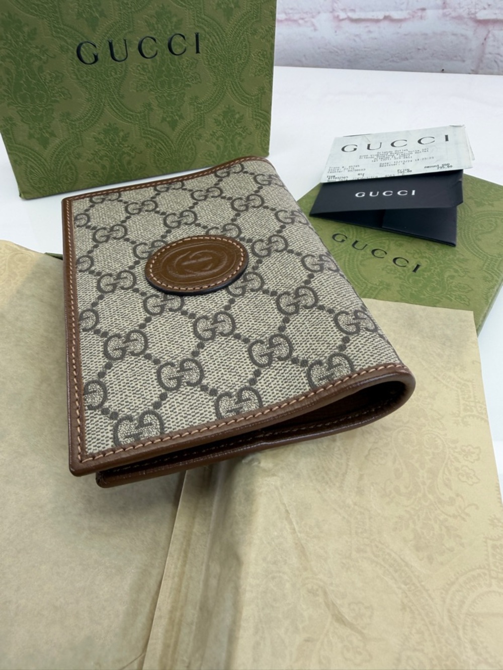Gucci Interlocking GG Monogram Supreme Passport Card Wallet Organizer - Picture 4 of 10
